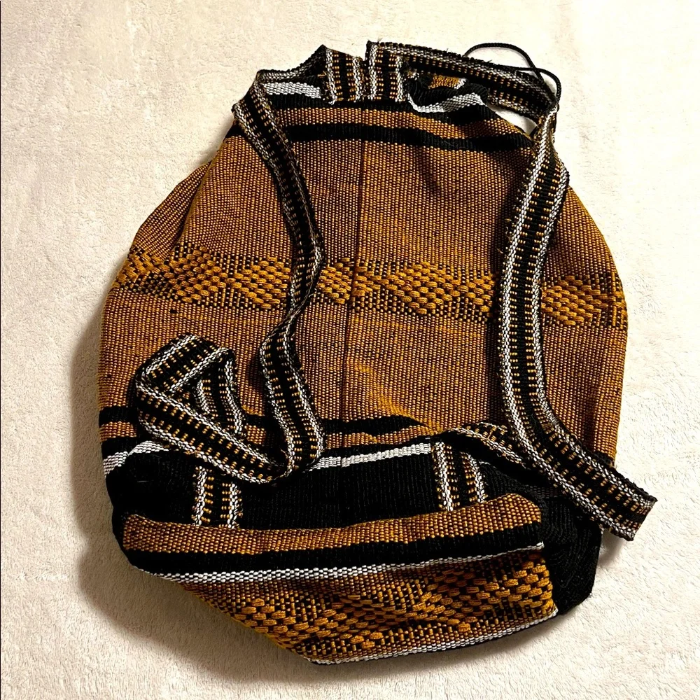 New Orleans Saints Black and Gold Drug Rug Drawstring Backpack. NWOT